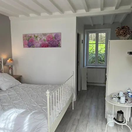 Le Clos Saint Jean Nocleg ze śniadaniem 3*